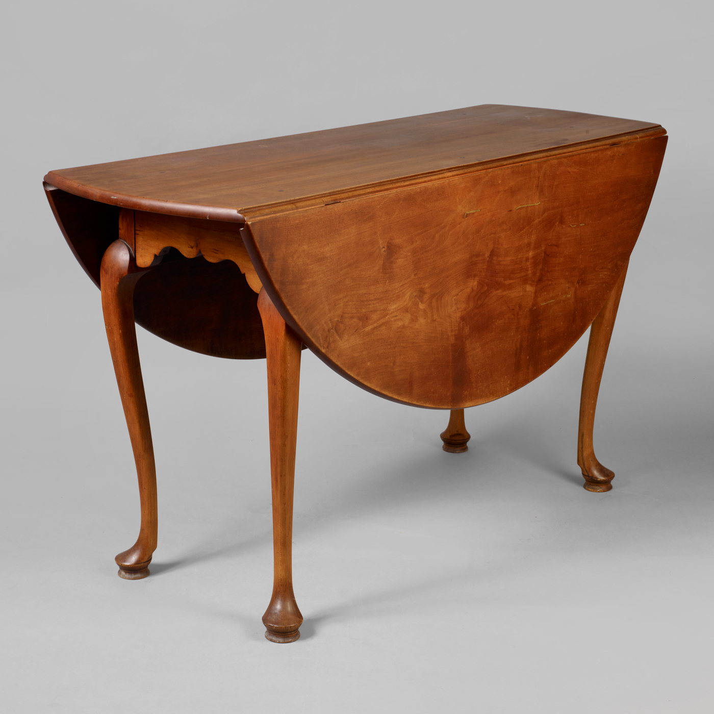 Queen Anne Drop Leaf Dining Table • Jeffrey Tillou Antiques